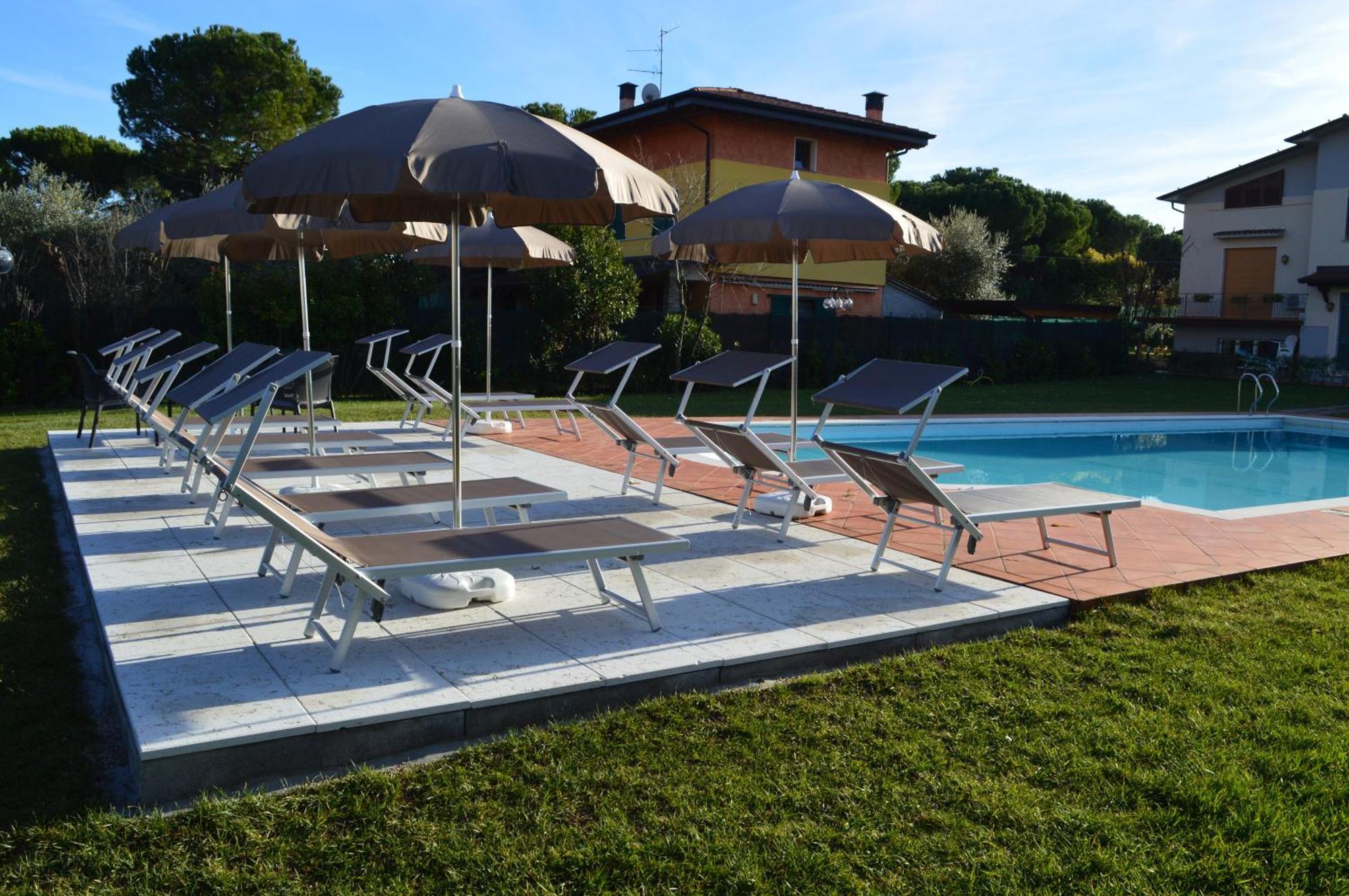 The Swan B&B Manerba del Garda Luaran gambar