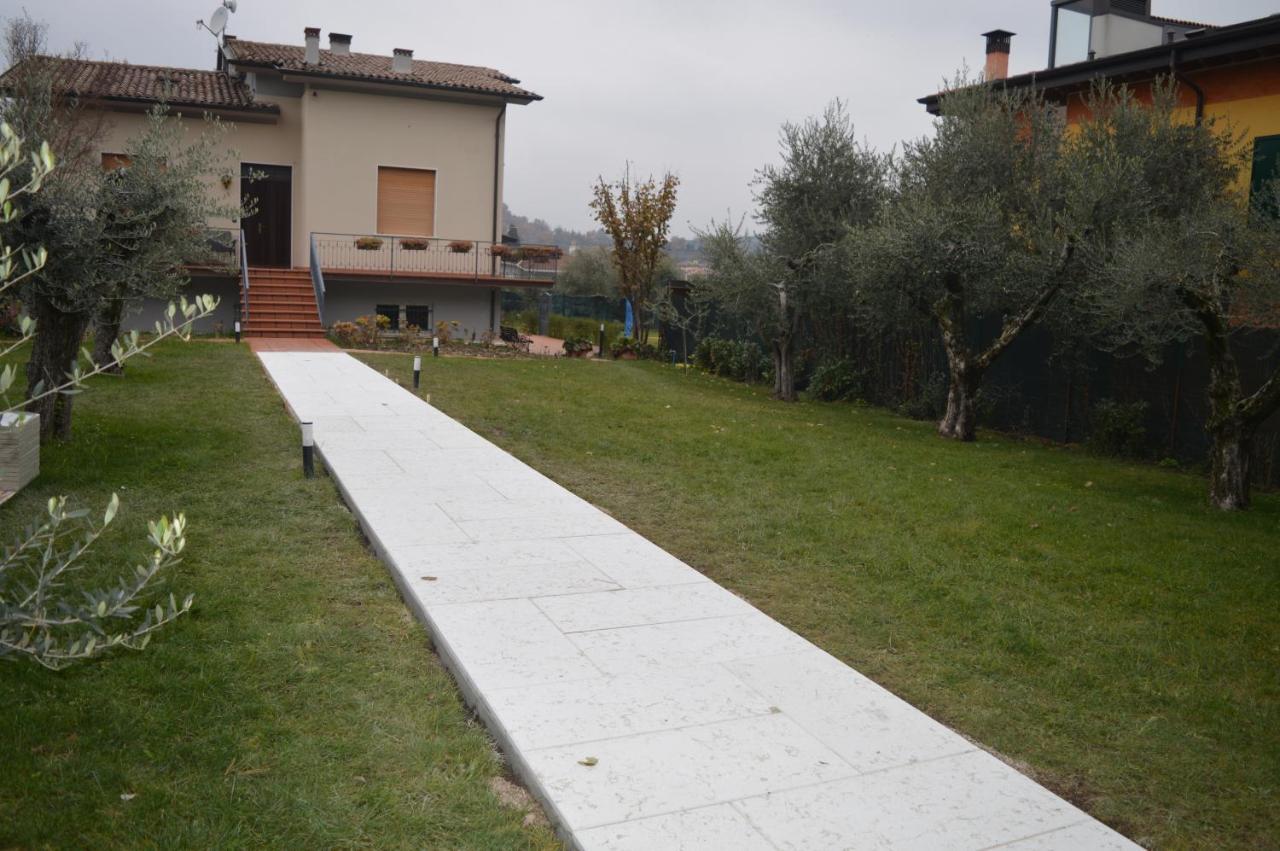 The Swan B&B Manerba del Garda Luaran gambar