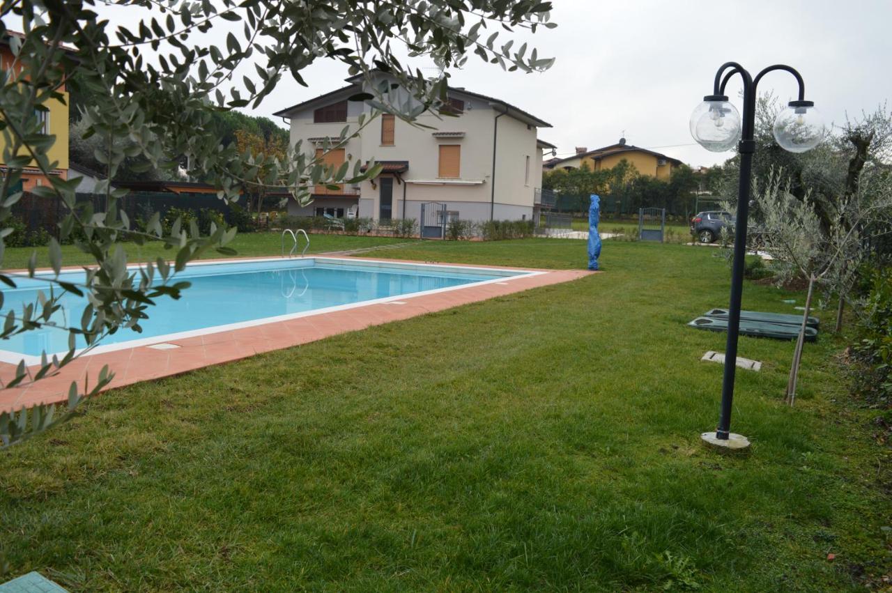 The Swan B&B Manerba del Garda Luaran gambar