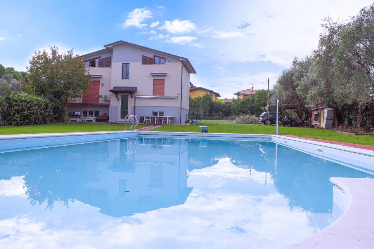 The Swan B&B Manerba del Garda Luaran gambar